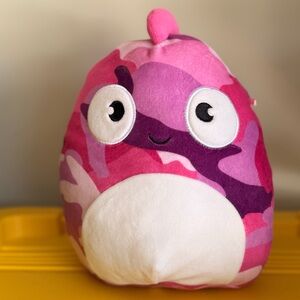 Squishmallow Brontë the Pink Camo Chameleon 8" Valentines Day 2022 Edition